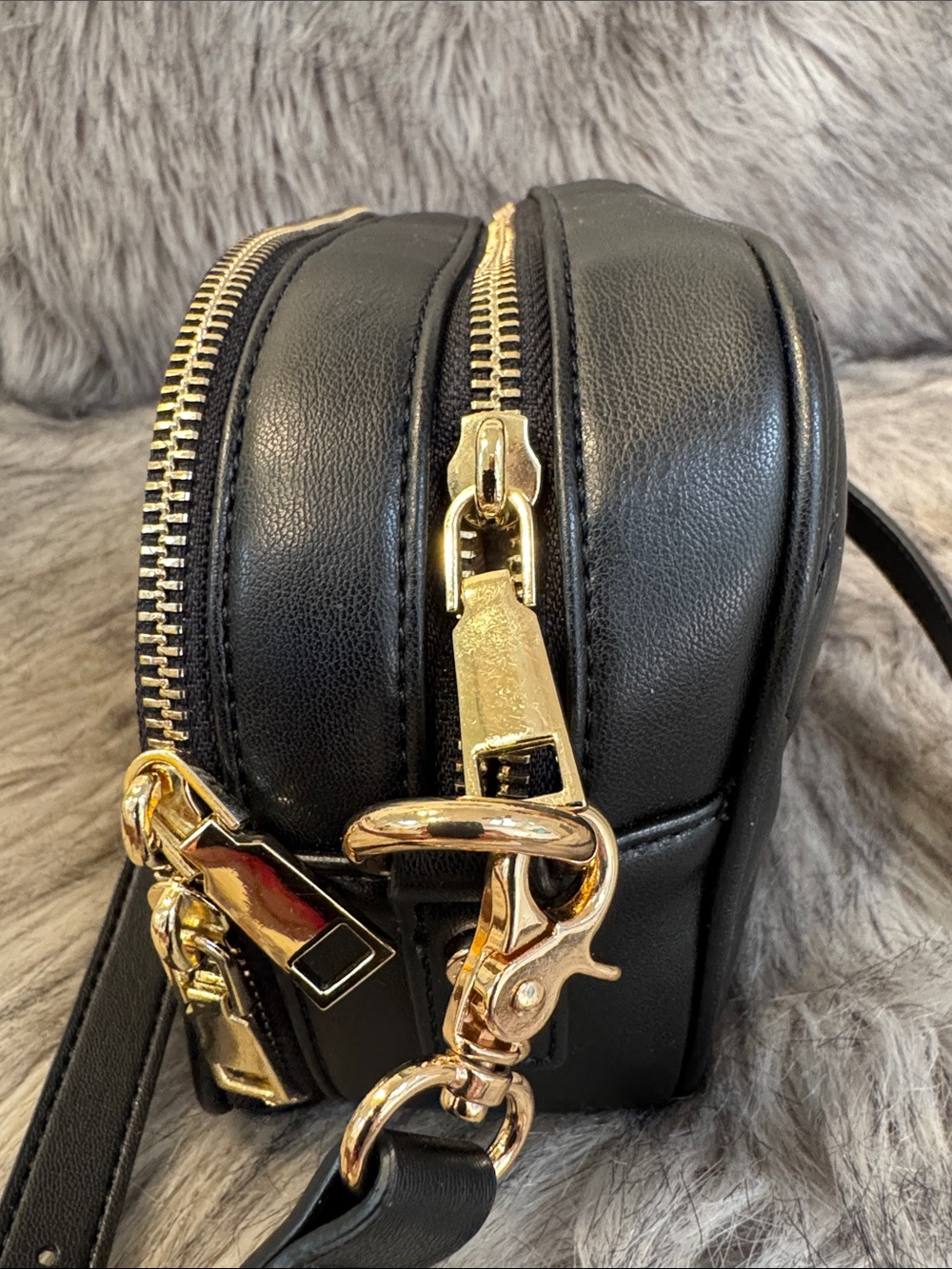Poppy & Peonies Quilted Black Crossbody Bag - Picture 8 of 12